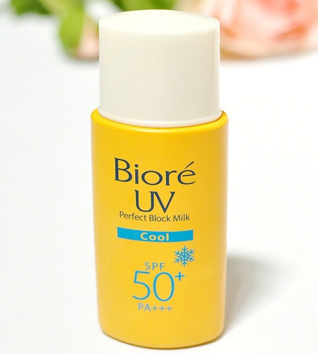 Kem chống nắng Bioré UV Perfect Block Milk Cool mang lại cảm giác mát lạnh, là sản phẩm kem chống nắng bình dân cực hot Kem chống nắng Bioré UV Perfect Block Milk Cool mang lại cảm giác mát lạnh, là sản phẩm kem chống nắng bình dân cực hot