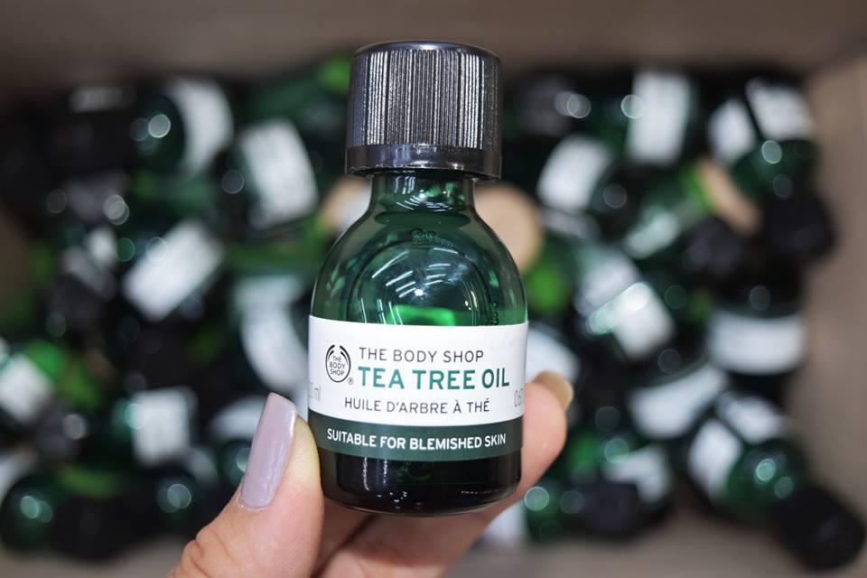 Tinh dầu trị mụn The Body Shop Tea Tree Oil