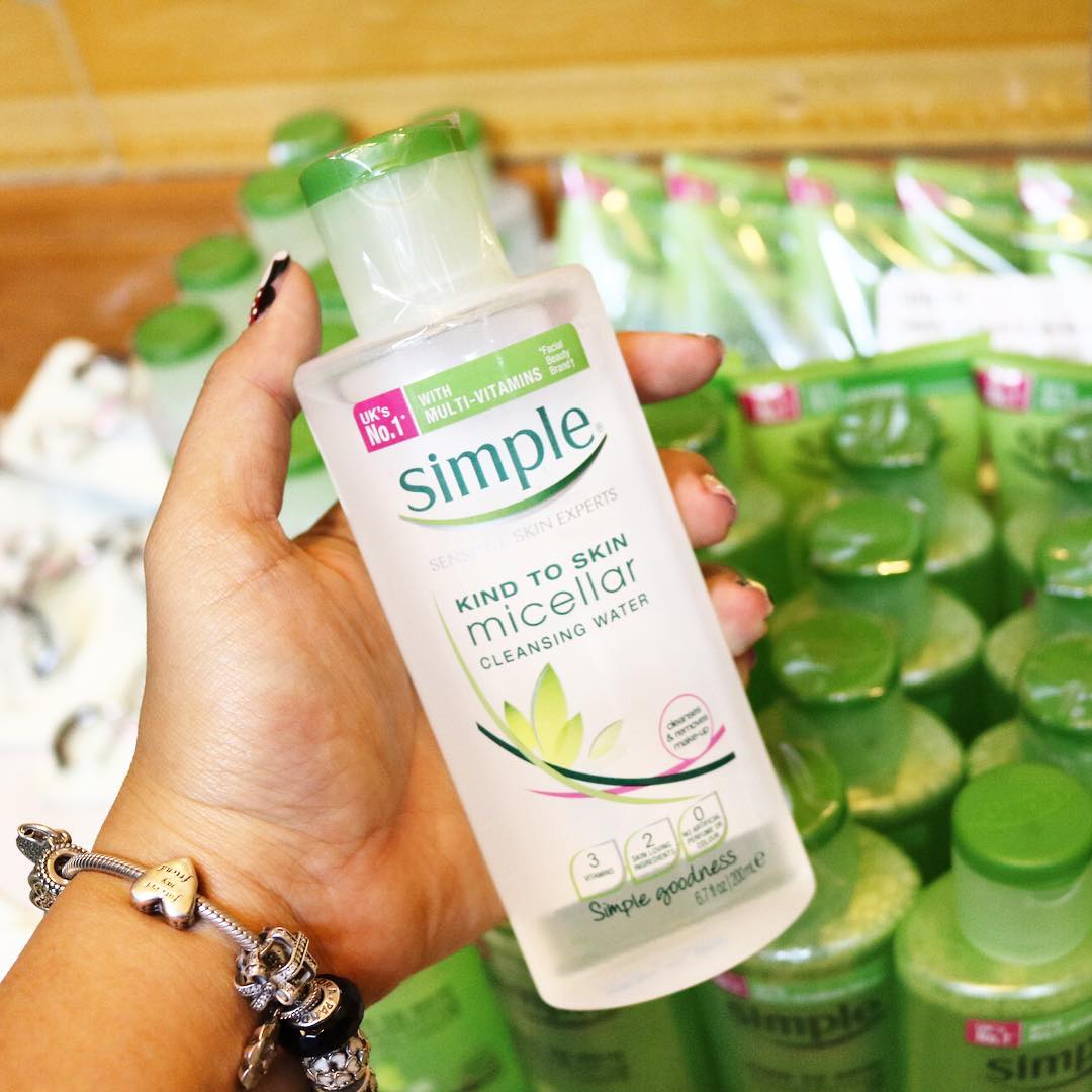 Nước tẩy trang Simple Kind To Skin Cleansing Micellar Water