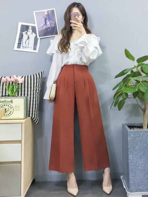 5 mẫu quần nữ đẹp các nàng sành điệu nên có sẵn trong tủ đồ 52 - 5 mẫu quần nữ đẹp các nàng sành điệu nên có sẵn trong tủ đồ, - mẫu quần nữ đẹp, quần jeans, quần legging, quần nữ, quần nữ đẹp, quần ống rộng, quần short, quần tây, thời trang, thời trang nữ - Mỹ phẩm làm đẹp, trang điểm, chăm sóc da hiệu quả an toàn Quần nữ