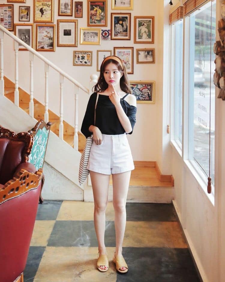 5 mẫu quần nữ đẹp các nàng sành điệu nên có sẵn trong tủ đồ 56 - 5 mẫu quần nữ đẹp các nàng sành điệu nên có sẵn trong tủ đồ, - mẫu quần nữ đẹp, quần jeans, quần legging, quần nữ, quần nữ đẹp, quần ống rộng, quần short, quần tây, thời trang, thời trang nữ - Mỹ phẩm làm đẹp, trang điểm, chăm sóc da hiệu quả an toàn Quần nữ