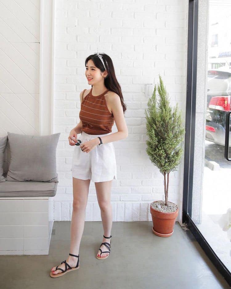 5 mẫu quần nữ đẹp các nàng sành điệu nên có sẵn trong tủ đồ 55 - 5 mẫu quần nữ đẹp các nàng sành điệu nên có sẵn trong tủ đồ, - mẫu quần nữ đẹp, quần jeans, quần legging, quần nữ, quần nữ đẹp, quần ống rộng, quần short, quần tây, thời trang, thời trang nữ - Mỹ phẩm làm đẹp, trang điểm, chăm sóc da hiệu quả an toàn Quần nữ