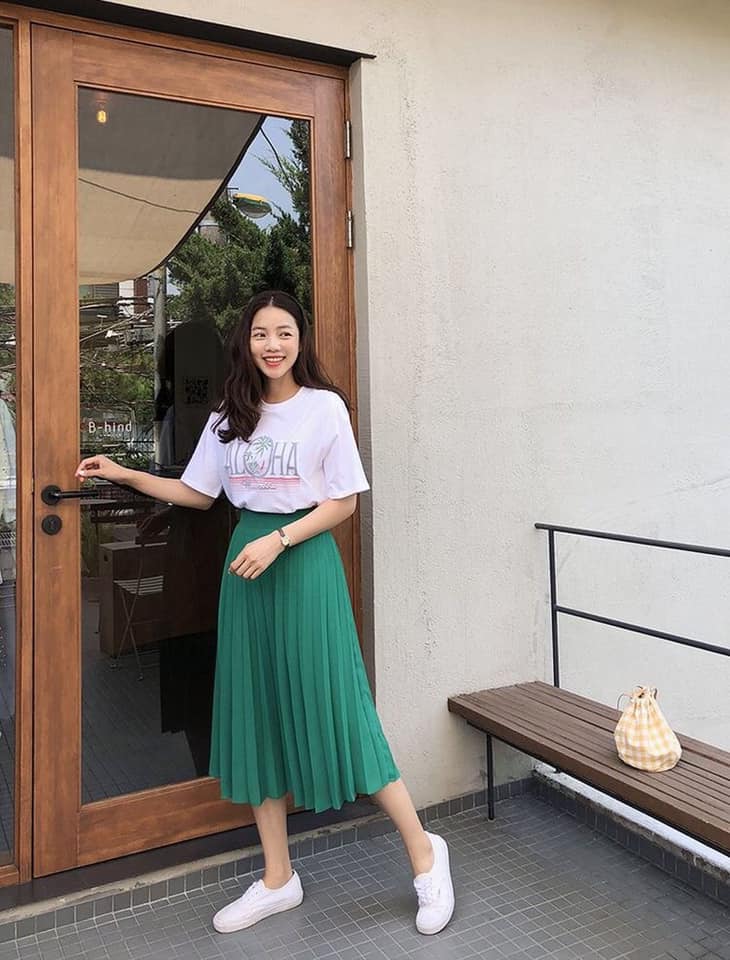 5 kiểu chân váy dài vintage xinh xắn và cực kỳ nữ tính 31 - 5 kiểu chân váy dài vintage xinh xắn và cực kỳ nữ tính, - chân váy bèo nhún, chân váy chấm bi, chân váy dài vintage, chân váy hoa, chân váy xẻ tà trước, chân váy xếp ly nhỏ - Mỹ phẩm làm đẹp, trang điểm, chăm sóc da hiệu quả an toàn Chân váy dài vintage