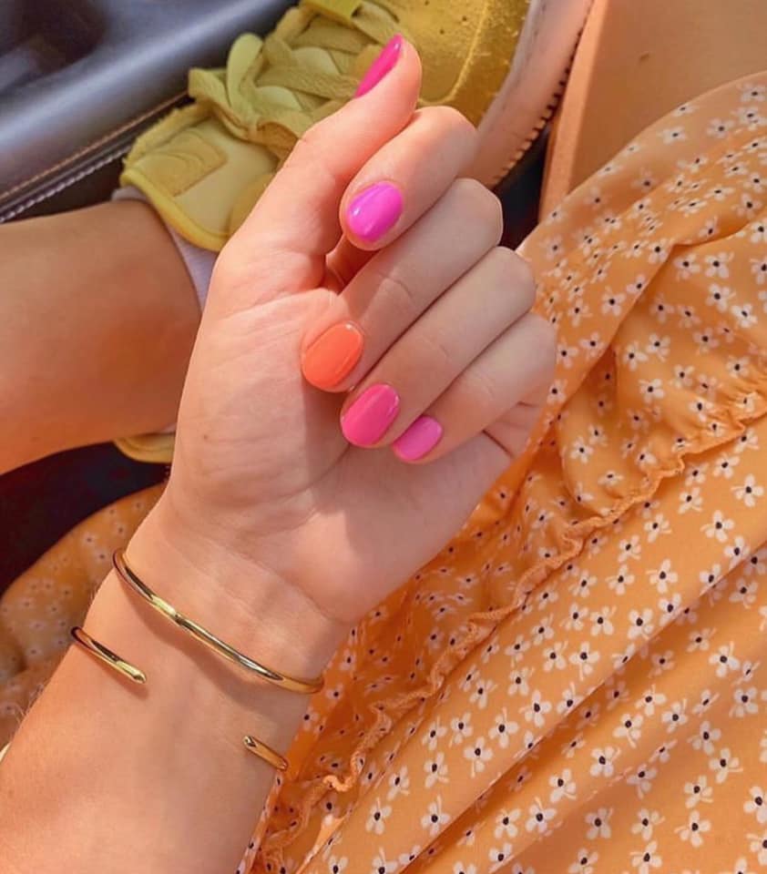 5 mẫu nail đơn giản dễ thương chào hè thật thích 35 - 5 mẫu nail đơn giản dễ thương chào hè thật thích, - mẫu nail đơn giản dễ thương, nail đính đá, nail đơn sắc, nail hoa lá, nail họa tiết ngộ nghĩnh, nail trái cây nhiệt đới - Mỹ phẩm làm đẹp, trang điểm, chăm sóc da hiệu quả an toàn Mẫu nail đơn giản dễ làm