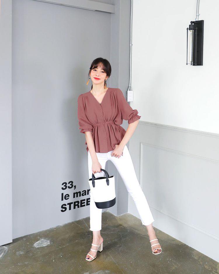 5 mẫu túi xách đi làm khiến bao cô nàng phải say mê 32 - 5 mẫu túi xách đi làm khiến bao cô nàng phải say mê, - túi bucket, túi tote vải, túi xách đeo vai, túi xách đi làm, túi xách mini, túi xách oversize - Mỹ phẩm làm đẹp, trang điểm, chăm sóc da hiệu quả an toàn Túi xách đi làm