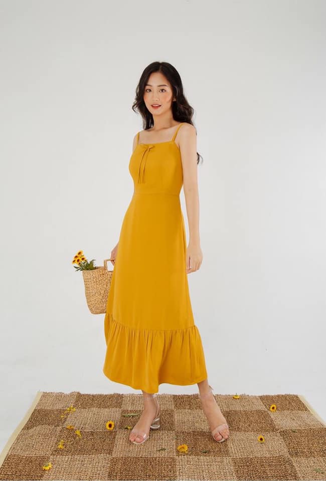 5 mẫu váy maxi đẹp cho ngày hè thêm xinh 45 - 5 mẫu váy maxi đẹp cho ngày hè thêm xinh, - váy maxi cài khuy, váy maxi đẹp, váy maxi đuôi cá, váy maxi hai dây, váy maxi hoa, váy maxi trễ vai - Mỹ phẩm làm đẹp, trang điểm, chăm sóc da hiệu quả an toàn Váy maxi đẹp