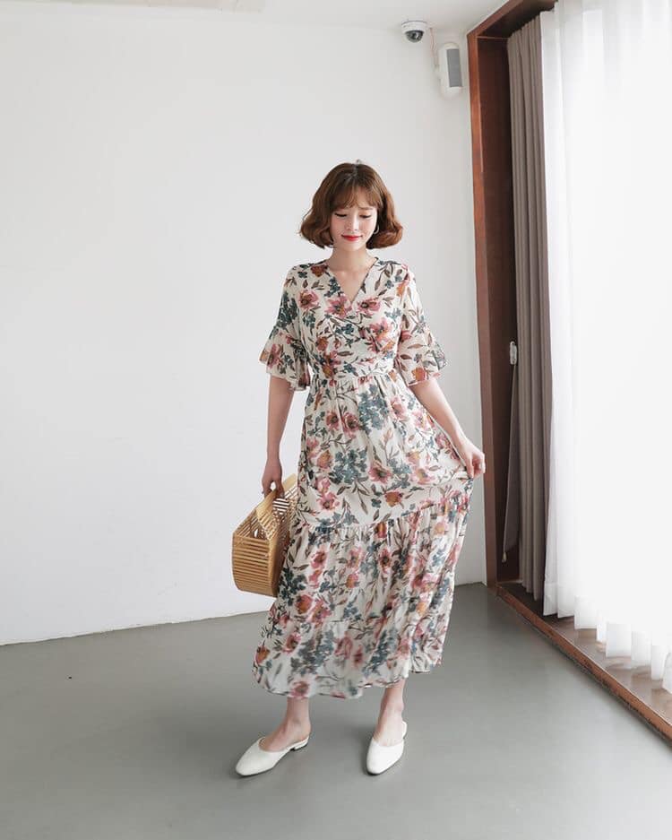 5 mẫu váy maxi đẹp cho ngày hè thêm xinh 46 - 5 mẫu váy maxi đẹp cho ngày hè thêm xinh, - váy maxi cài khuy, váy maxi đẹp, váy maxi đuôi cá, váy maxi hai dây, váy maxi hoa, váy maxi trễ vai - Mỹ phẩm làm đẹp, trang điểm, chăm sóc da hiệu quả an toàn Váy maxi đẹp