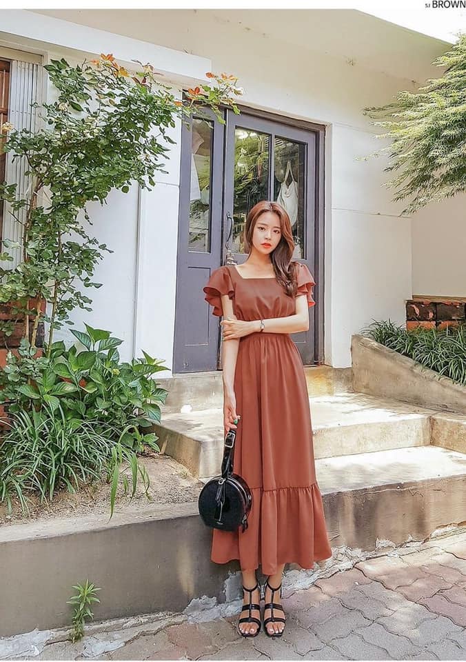 5 mẫu váy maxi đẹp cho ngày hè thêm xinh 43 - 5 mẫu váy maxi đẹp cho ngày hè thêm xinh, - váy maxi cài khuy, váy maxi đẹp, váy maxi đuôi cá, váy maxi hai dây, váy maxi hoa, váy maxi trễ vai - Mỹ phẩm làm đẹp, trang điểm, chăm sóc da hiệu quả an toàn Váy maxi đẹp
