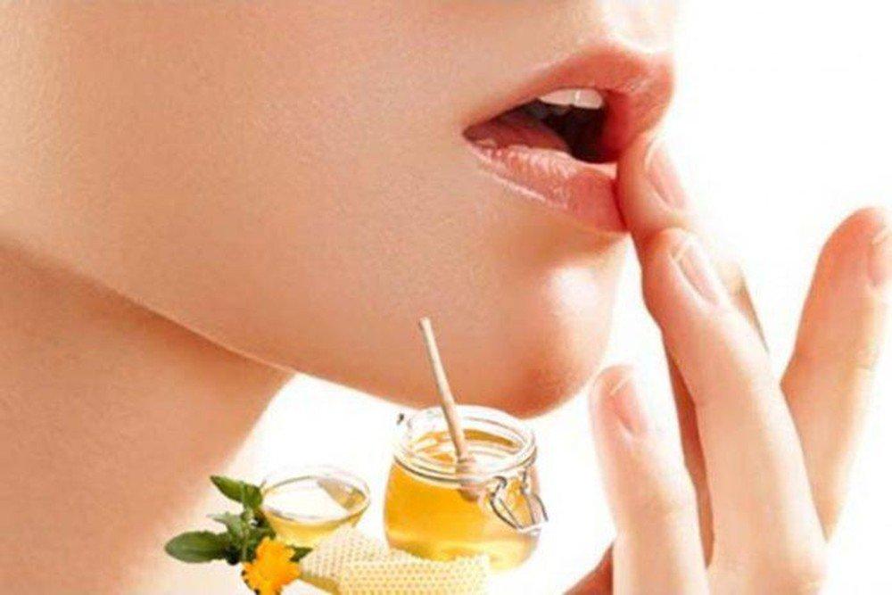 mặt nạ môi
