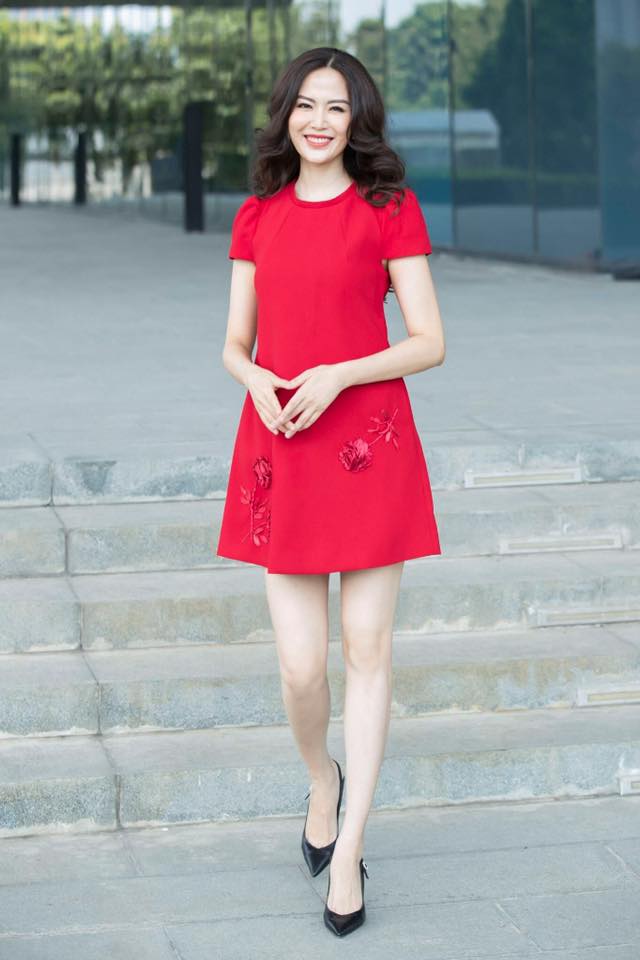 Mẫu váy liền phụ nữ tuổi 30