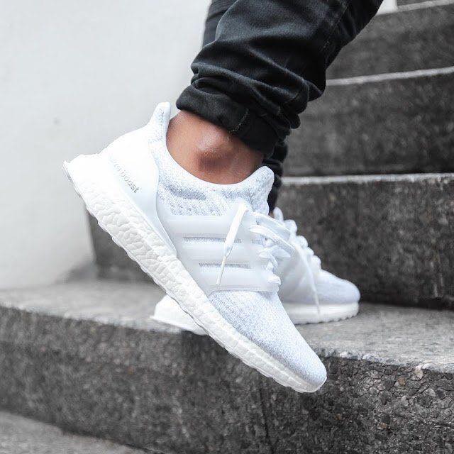 5 mẫu giày sneaker đẹp và đơn giản dành cho phái mạnh 36 - 5 mẫu giày sneaker đẹp và đơn giản dành cho phái mạnh, - giày Adidas Ultra Boost, giày adidas yeezy boost 350, giày Converse cao cổ, giày MC Queen, giày sneaker đẹp, giày Vans old skool - Mỹ phẩm làm đẹp, trang điểm, chăm sóc da hiệu quả an toàn Kiểu giày sneaker đẹp