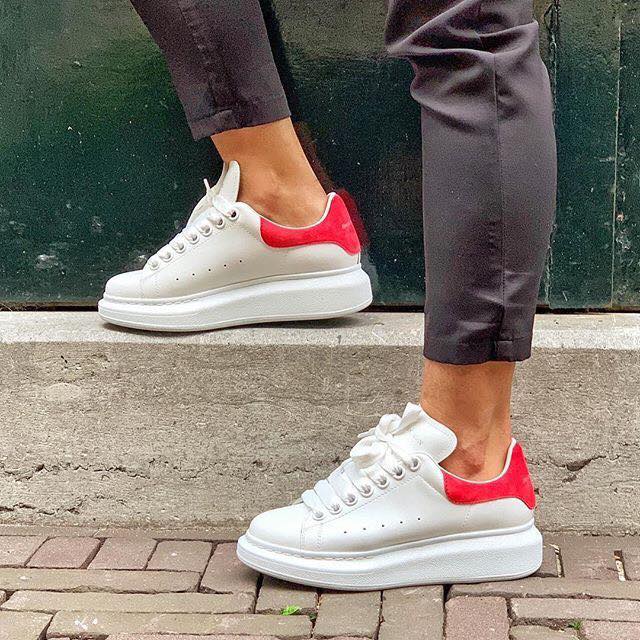 5 mẫu giày sneaker đẹp và đơn giản dành cho phái mạnh 38 - 5 mẫu giày sneaker đẹp và đơn giản dành cho phái mạnh, - giày Adidas Ultra Boost, giày adidas yeezy boost 350, giày Converse cao cổ, giày MC Queen, giày sneaker đẹp, giày Vans old skool - Mỹ phẩm làm đẹp, trang điểm, chăm sóc da hiệu quả an toàn Kiểu giày sneaker đẹp
