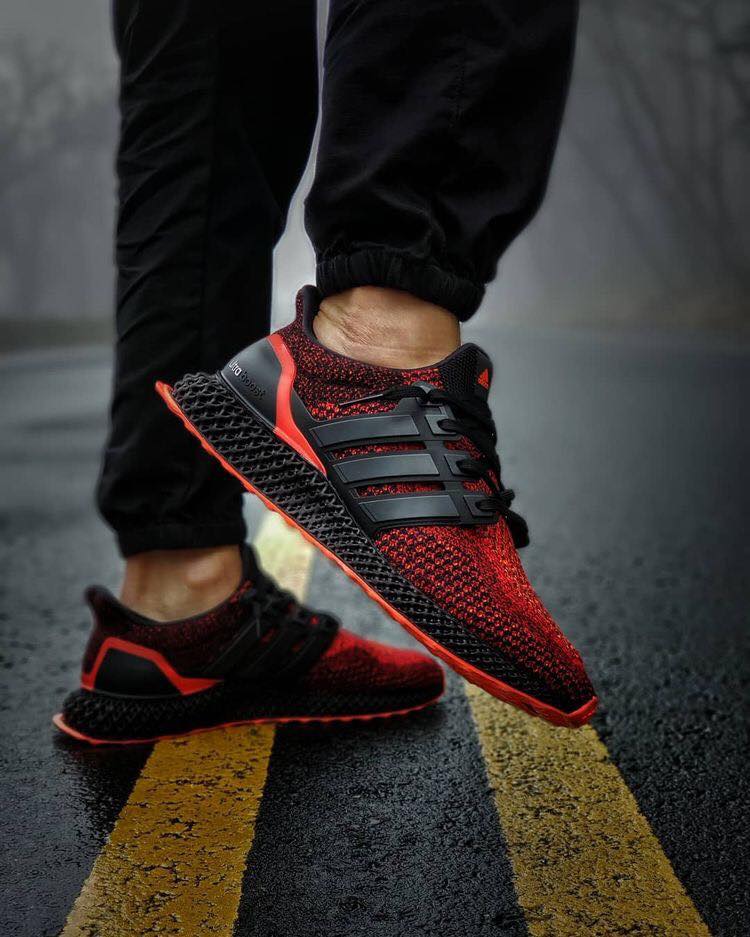 5 mẫu giày sneaker đẹp và đơn giản dành cho phái mạnh 37 - 5 mẫu giày sneaker đẹp và đơn giản dành cho phái mạnh, - giày Adidas Ultra Boost, giày adidas yeezy boost 350, giày Converse cao cổ, giày MC Queen, giày sneaker đẹp, giày Vans old skool - Mỹ phẩm làm đẹp, trang điểm, chăm sóc da hiệu quả an toàn Kiểu giày sneaker đẹp