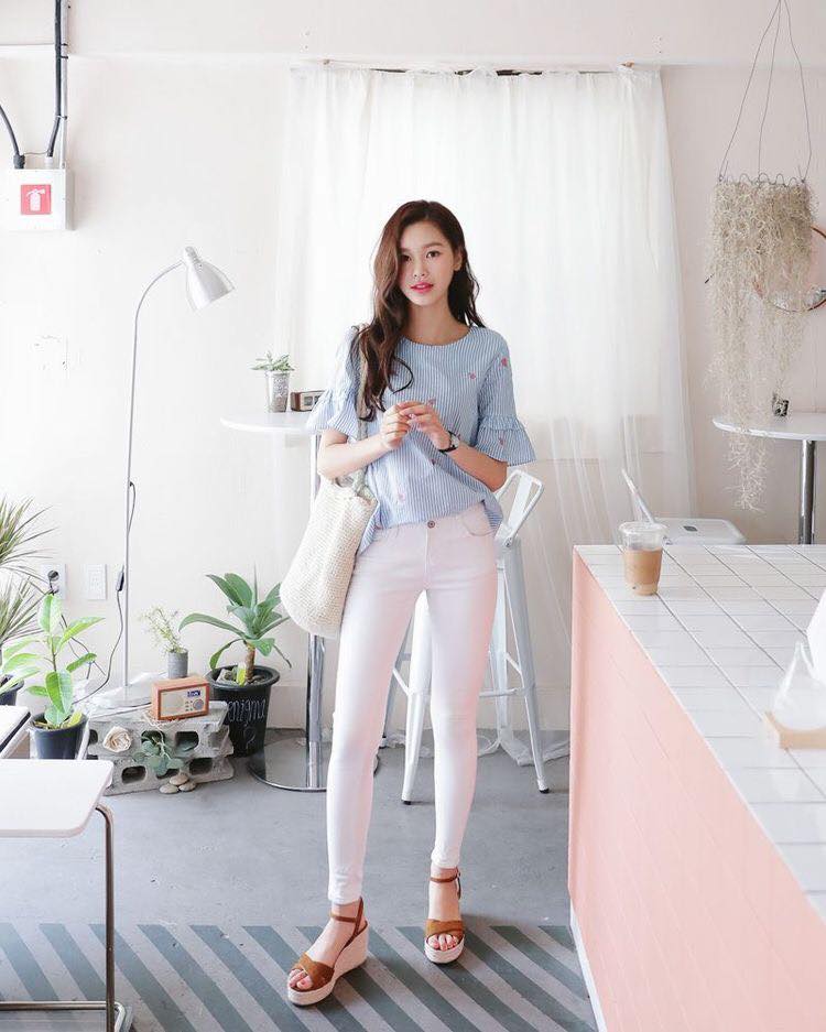 Kiểu áo cổ tròn đẹp