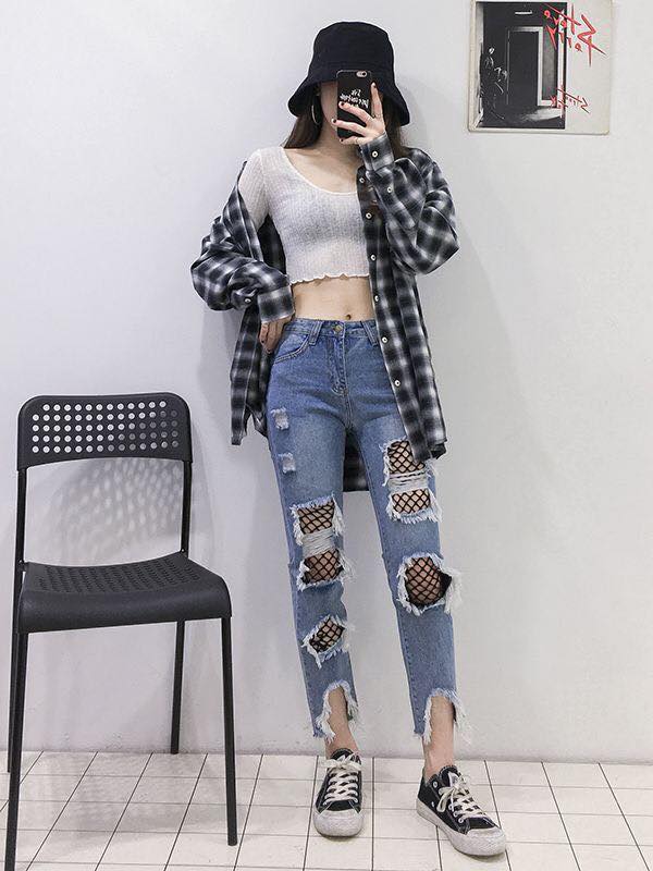 Nổi bật cùng 5 cách phối đồ nữ cực chất 29 - Nổi bật cùng 5 cách phối đồ nữ cực chất, - áo hoodie, boots cao cổ, cách phối đồ nữ cực chất, chân váy da, quần jeans rách, tất lưới - Mỹ phẩm làm đẹp, trang điểm, chăm sóc da hiệu quả an toàn cách phối đồ nữ cực chất
