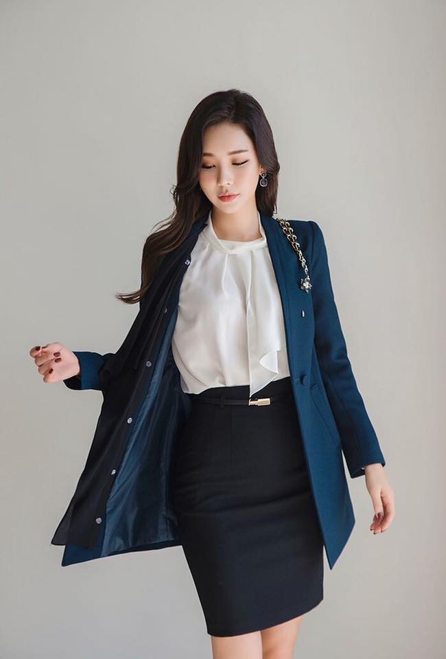 5 cách phối áo với chân váy ôm dành cho nàng công sở ngày đầu thu 39 - 5 cách phối áo với chân váy ôm dành cho nàng công sở ngày đầu thu, - áo khoác dáng dài, áo len mỏng, áo peplum, áo sơ mi dài tay, áo thun dài tay, cách phối áo với chân váy ôm, chân váy ôm - Mỹ phẩm làm đẹp, trang điểm, chăm sóc da hiệu quả an toàn Cách phối áo với chân váy ôm