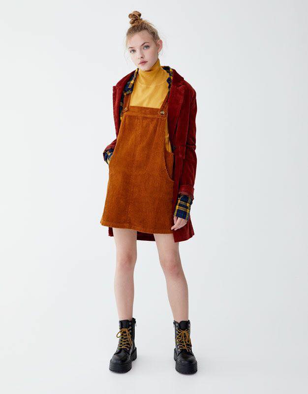 5 cách mix đồ với váy yếm mùa đông vừa ấm áp lại rất trendy 28 - 5 cách mix đồ với váy yếm mùa đông vừa ấm áp lại rất trendy, - áo cao cổ, áo hoodie, áo khoác, áo len, áo thun dài tay, cách mix đồ với váy yếm mùa đông, váy yếm - Mỹ phẩm làm đẹp, trang điểm, chăm sóc da hiệu quả an toàn Phối đồ với váy yếm mùa đông