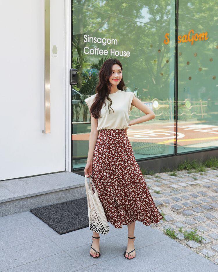 Kiểu chân váy midi dài