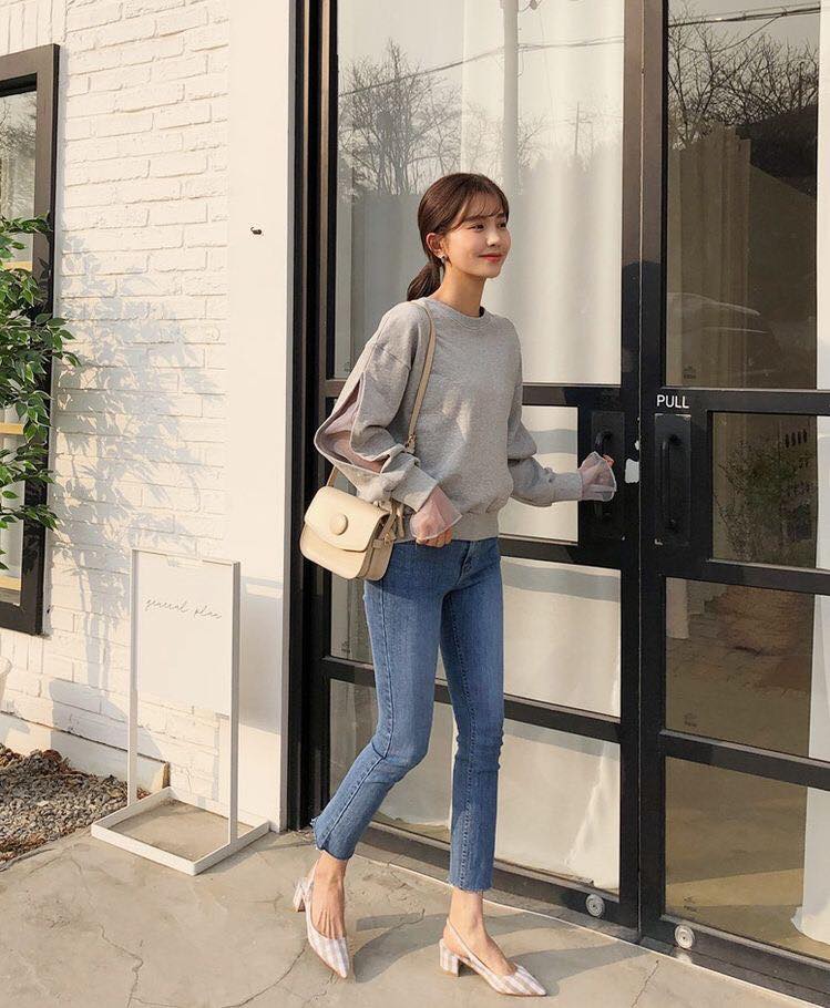 5 mẫu giày vintage “hạ gục” mọi bạn gái 32 - 5 mẫu giày vintage “hạ gục” mọi bạn gái, - giày ballet, giày mũi nhọn quai sau, giày mũi vuông, giày sục da trơn, giày vintage - Mỹ phẩm làm đẹp, trang điểm, chăm sóc da hiệu quả an toàn giày vintage
