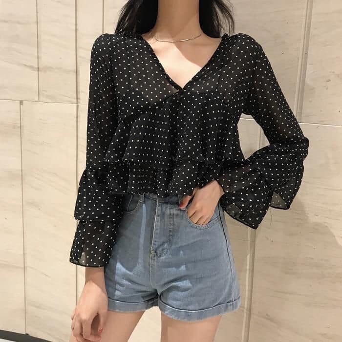 5 kiểu áo voan dễ thương dành cho cô nàng điệu đà 33 - 5 kiểu áo voan dễ thương dành cho cô nàng điệu đà, - áo voan, áo voan chấm bi, áo voan dễ thương, áo voan hoa, áo voan tay loe, áo voan trễ vai, kiểu áo voan dễ thương - Mỹ phẩm làm đẹp, trang điểm, chăm sóc da hiệu quả an toàn Áo voan hoa