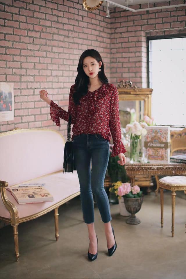 5 kiểu áo voan dễ thương dành cho cô nàng điệu đà 37 - 5 kiểu áo voan dễ thương dành cho cô nàng điệu đà, - áo voan, áo voan chấm bi, áo voan dễ thương, áo voan hoa, áo voan tay loe, áo voan trễ vai, kiểu áo voan dễ thương - Mỹ phẩm làm đẹp, trang điểm, chăm sóc da hiệu quả an toàn Áo voan