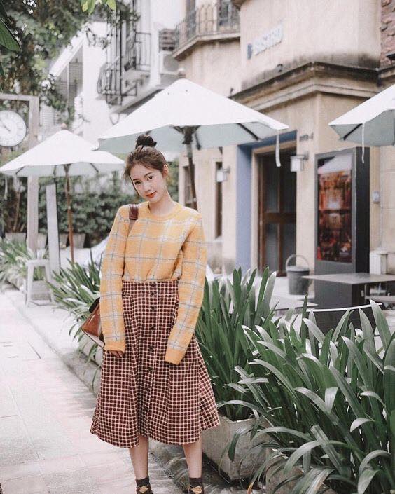 5 kiểu áo len dáng rộng mọi cô nàng đều cần trong mùa đông 33 - 5 kiểu áo len dáng rộng mọi cô nàng đều cần trong mùa đông, - Mỹ phẩm làm đẹp, trang điểm, chăm sóc da hiệu quả an toàn Áo len dáng rộng