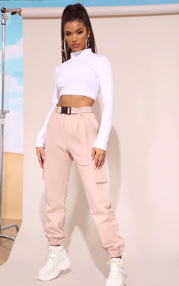 Chân cong mặc quần gì? 36 - Chân cong mặc quần gì?, - chân cong mặc quần gì, quần baggy jeans, quần culottes, quần culottes jeans, quần jogger, quần tây ống rộng - Mỹ phẩm làm đẹp, trang điểm, chăm sóc da hiệu quả an toàn Chân cong mặc quần gì