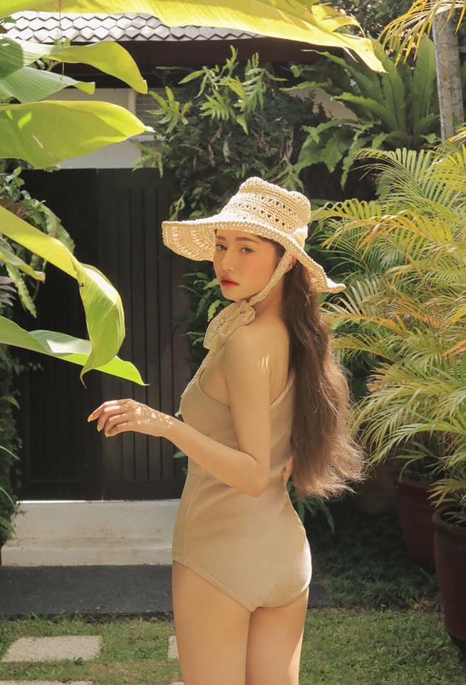 5 mẫu đồ bơi đẹp và siêu hot cho bạn gái trong mùa hè 37 - 5 mẫu đồ bơi đẹp và siêu hot cho bạn gái trong mùa hè, - đồ bơi, đồ bơi bèo nhún, đồ bơi dài tay, đồ bơi hai mảnh, đồ bơi một mảnh, đồ bơi trễ vai, mẫu đồ bơi đẹp - Mỹ phẩm làm đẹp, trang điểm, chăm sóc da hiệu quả an toàn Đồ bơi