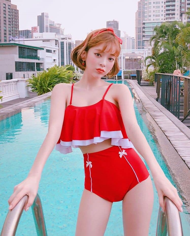 5 mẫu đồ bơi đẹp và siêu hot cho bạn gái trong mùa hè 34 - 5 mẫu đồ bơi đẹp và siêu hot cho bạn gái trong mùa hè, - đồ bơi, đồ bơi bèo nhún, đồ bơi dài tay, đồ bơi hai mảnh, đồ bơi một mảnh, đồ bơi trễ vai, mẫu đồ bơi đẹp - Mỹ phẩm làm đẹp, trang điểm, chăm sóc da hiệu quả an toàn Đồ bơi