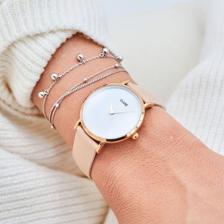 5 mẫu đồng hồ nữ đẹp, cá tính và sành điệu hết nấc 34 - 5 mẫu đồng hồ nữ đẹp, cá tính và sành điệu hết nấc, - đồng hồ cảm ứng, đồng hồ dây da, đồng hồ đính đá, đồng hồ nữ, đồng hồ nữ đẹp, đồng hồ quai thép, đồng hồ vòng tay, mẫu đồng hồ nữ đẹp - Mỹ phẩm làm đẹp, trang điểm, chăm sóc da hiệu quả an toàn Đồng hồ nữ