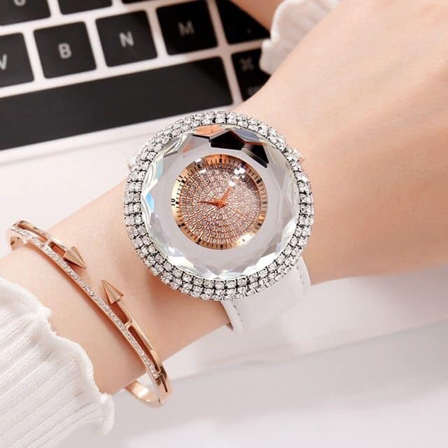 5 mẫu đồng hồ nữ đẹp, cá tính và sành điệu hết nấc 45 - 5 mẫu đồng hồ nữ đẹp, cá tính và sành điệu hết nấc, - đồng hồ cảm ứng, đồng hồ dây da, đồng hồ đính đá, đồng hồ nữ, đồng hồ nữ đẹp, đồng hồ quai thép, đồng hồ vòng tay, mẫu đồng hồ nữ đẹp - Mỹ phẩm làm đẹp, trang điểm, chăm sóc da hiệu quả an toàn Đồng hồ nữ