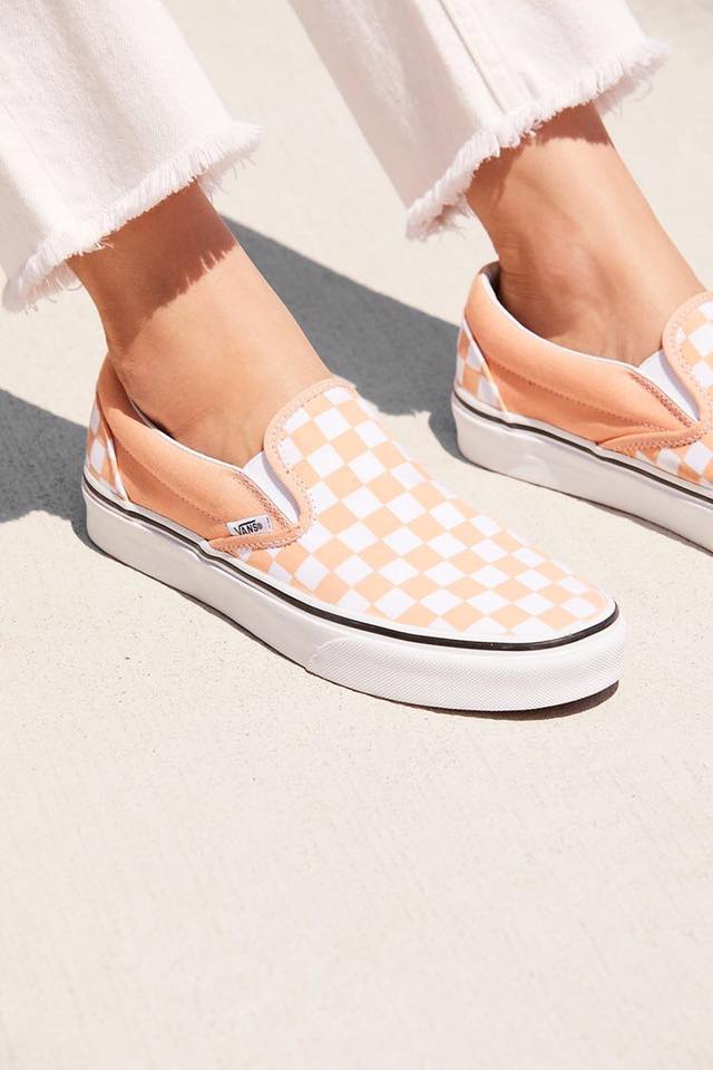 5 mẫu giày slip on đẹp dành cho cô nàng năng động 30 - 5 mẫu giày slip on đẹp dành cho cô nàng năng động, - giày slip on đẹp, giày slip on đính đá, giày slip on họa tiết caro, giày slip on họa tiết hoa, giày slip on họa tiết ngộ nghĩnh, giày slip on trơn - Mỹ phẩm làm đẹp, trang điểm, chăm sóc da hiệu quả an toàn giày slip on đẹp
