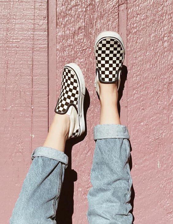 5 mẫu giày slip on đẹp dành cho cô nàng năng động 31 - 5 mẫu giày slip on đẹp dành cho cô nàng năng động, - giày slip on đẹp, giày slip on đính đá, giày slip on họa tiết caro, giày slip on họa tiết hoa, giày slip on họa tiết ngộ nghĩnh, giày slip on trơn - Mỹ phẩm làm đẹp, trang điểm, chăm sóc da hiệu quả an toàn giày slip on đẹp