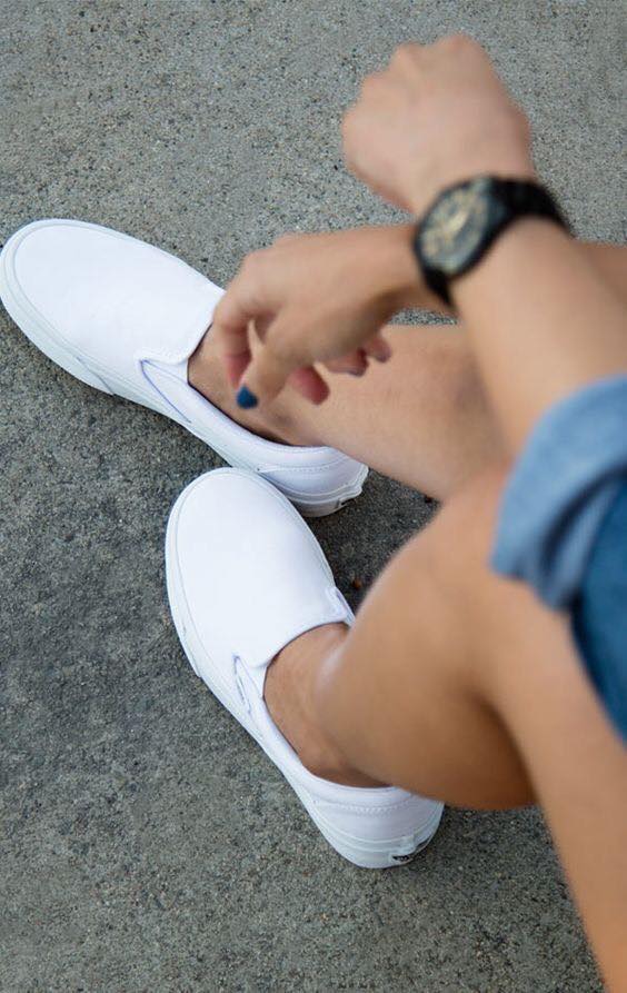5 mẫu giày slip on đẹp dành cho cô nàng năng động 32 - 5 mẫu giày slip on đẹp dành cho cô nàng năng động, - giày slip on đẹp, giày slip on đính đá, giày slip on họa tiết caro, giày slip on họa tiết hoa, giày slip on họa tiết ngộ nghĩnh, giày slip on trơn - Mỹ phẩm làm đẹp, trang điểm, chăm sóc da hiệu quả an toàn giày slip on đẹp