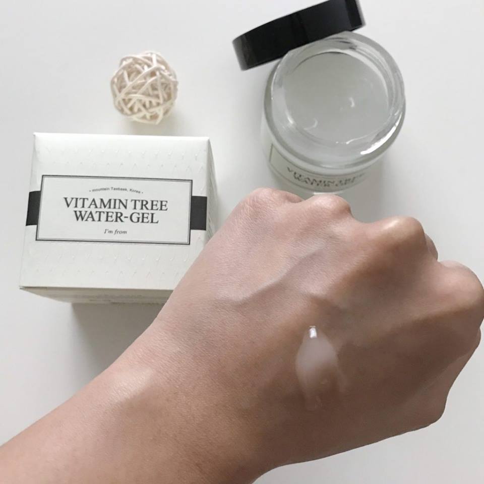 Kem dưỡng ẩm I’m From Vitamin Tree Water Gel có chất gel không màu, không mùi