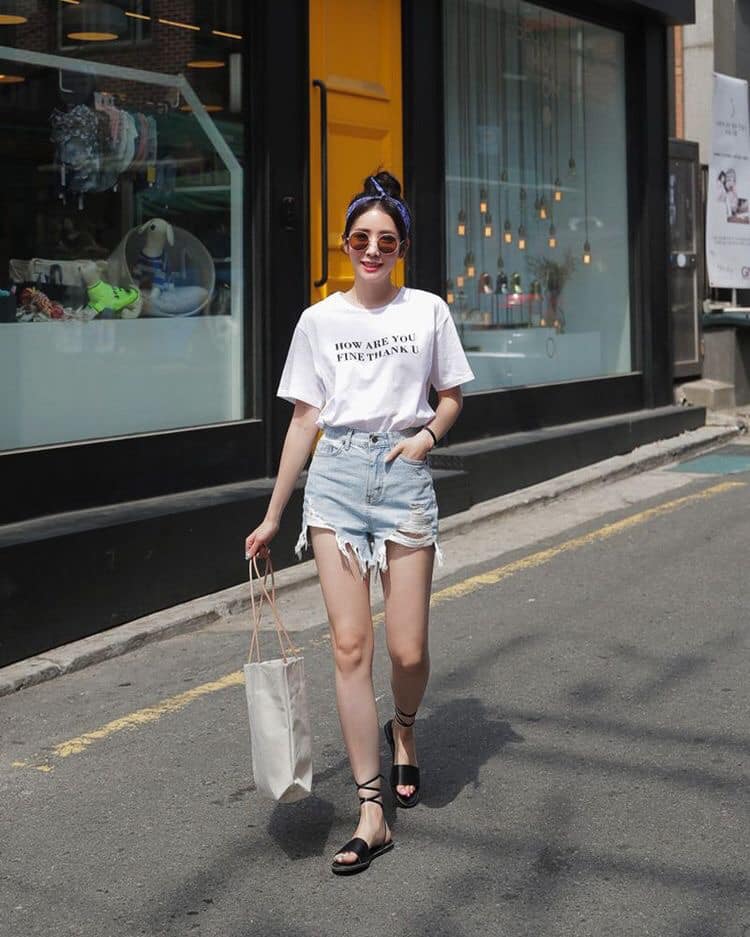 5 cách phối đồ đẹp cùng quần short nữ đơn giản mà thu hút 31 - 5 cách phối đồ đẹp cùng quần short nữ đơn giản mà thu hút, - áo sơ mi, áo thun, áo trễ vai, quần short - Mỹ phẩm làm đẹp, trang điểm, chăm sóc da hiệu quả an toàn Phối đồ với quần short