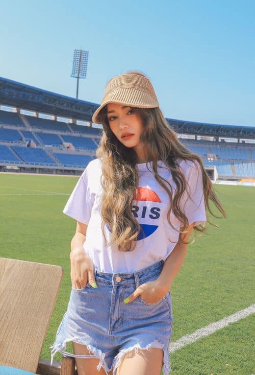 5 cách phối đồ đẹp cùng quần short nữ đơn giản mà thu hút 33 - 5 cách phối đồ đẹp cùng quần short nữ đơn giản mà thu hút, - áo sơ mi, áo thun, áo trễ vai, quần short - Mỹ phẩm làm đẹp, trang điểm, chăm sóc da hiệu quả an toàn Phối đồ với quần short