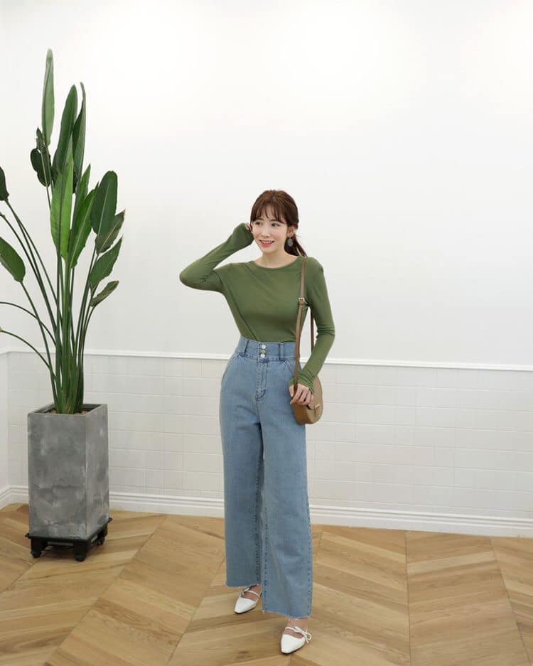 Quần jeans ống rộng