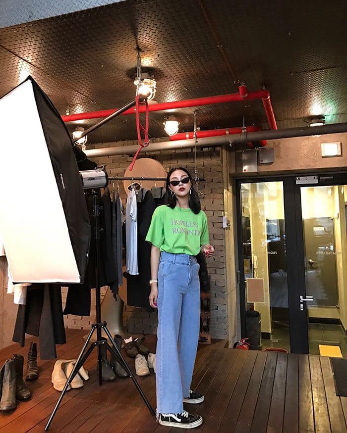 Quần jeans ống rộng