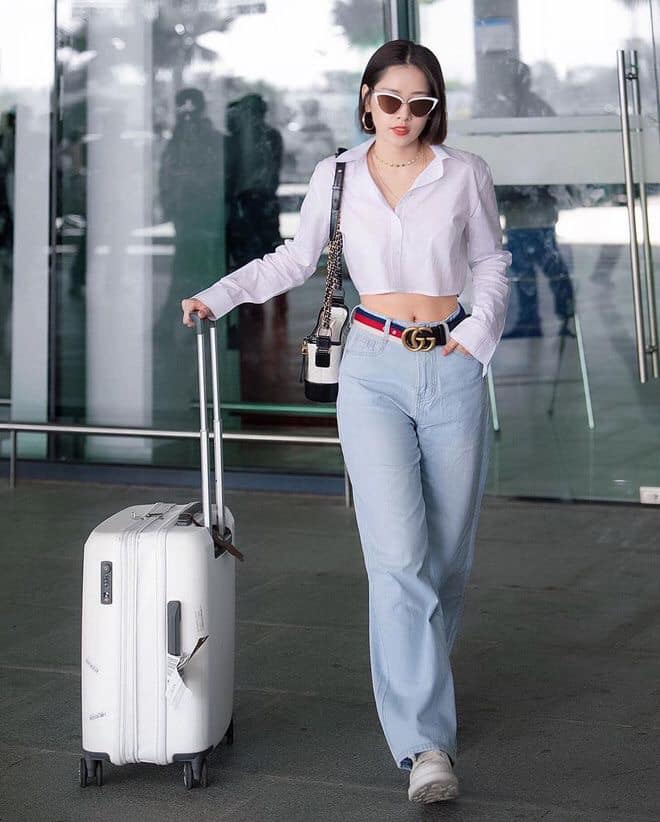 Quần jeans ống rộng