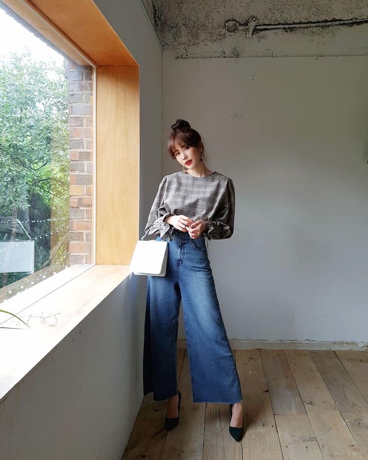 Quần jeans ống rộng