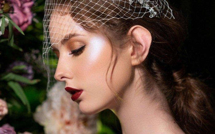 4 kiểu trang điểm cô dâu đẹp và hot nhất năm nay 18 - 4 kiểu trang điểm cô dâu đẹp và hot nhất năm nay, - cô dâu Hàn Quốc, cô dâu Tây, kiểu trang điểm cô dâu, tone cam đất, trang điểm cô dâu, trang điểm cô dâu đẹp - Mỹ phẩm làm đẹp, trang điểm, chăm sóc da hiệu quả an toàn Trang điểm cô dâu phong cách Tây quyến rũ