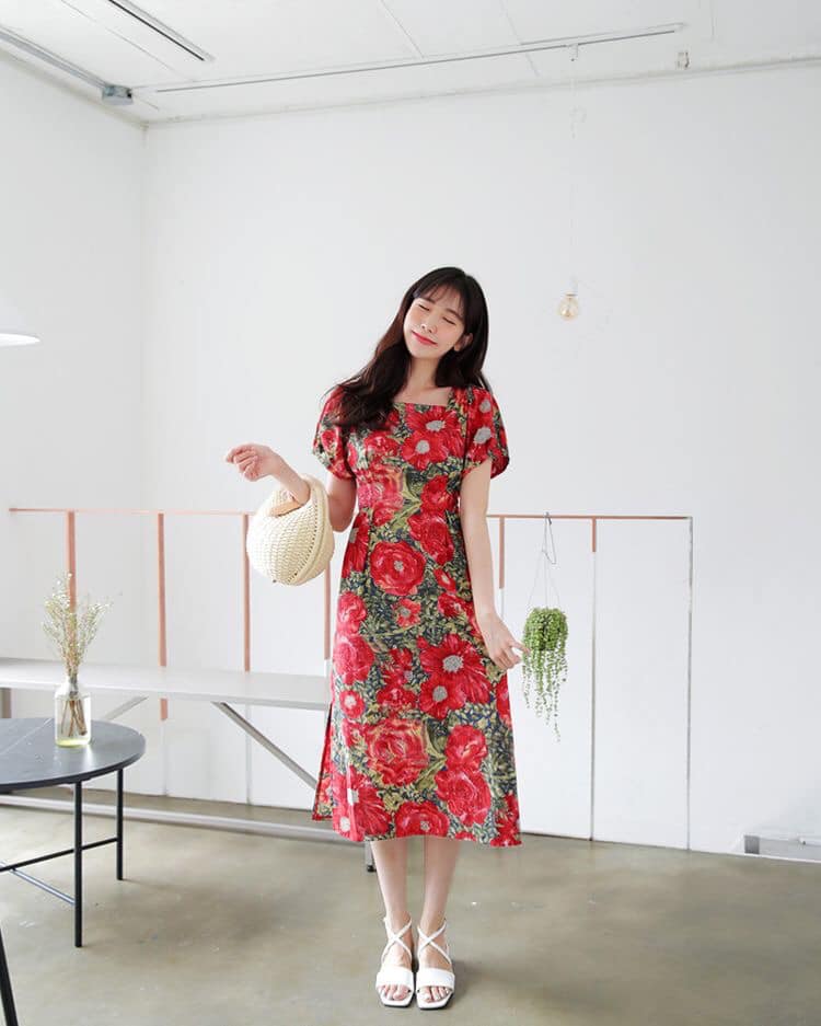 5 mẫu váy đẹp mùa hè nhẹ nhàng, nữ tính vô đối 43 - 5 mẫu váy đẹp mùa hè nhẹ nhàng, nữ tính vô đối, - mẫu váy đẹp, mẫu váy đẹp mùa hè, váy cài khuy, váy chiết eo, váy cột nơ vạt chéo, váy đầm đẹp, váy hai dây, váy hoa vintage - Mỹ phẩm làm đẹp, trang điểm, chăm sóc da hiệu quả an toàn Váy đầm đẹp